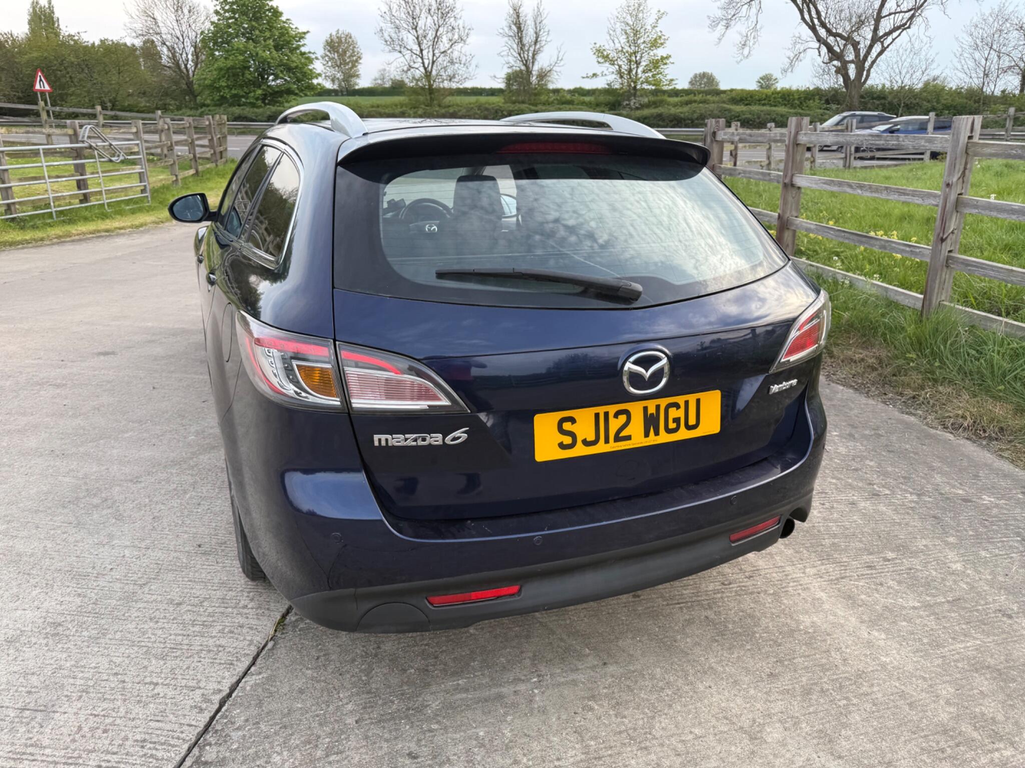 Mazda Mazda6 2.2d Venture Euro 5 5dr — photo 63 of 86